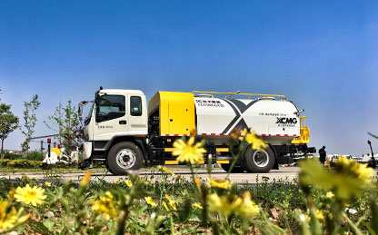 NG电子游戏高压洗濯车在江苏徐州作业