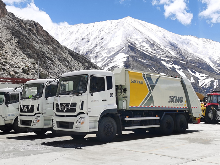 NG电子游戏压缩式垃圾车批量交付西藏日喀则