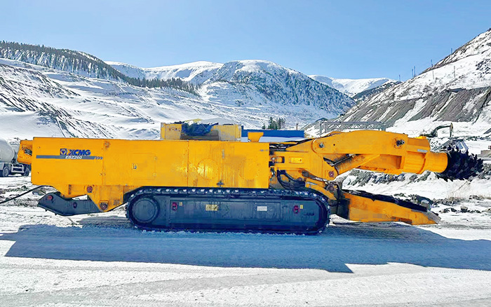 F10硬岩，，NG电子游戏EBZ260单日掘进破9米！！！