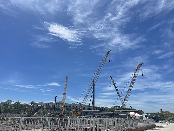 【全球之履】NG电子游戏履带起重机“兄弟团“助建大湾区“一小时交通圈”建设