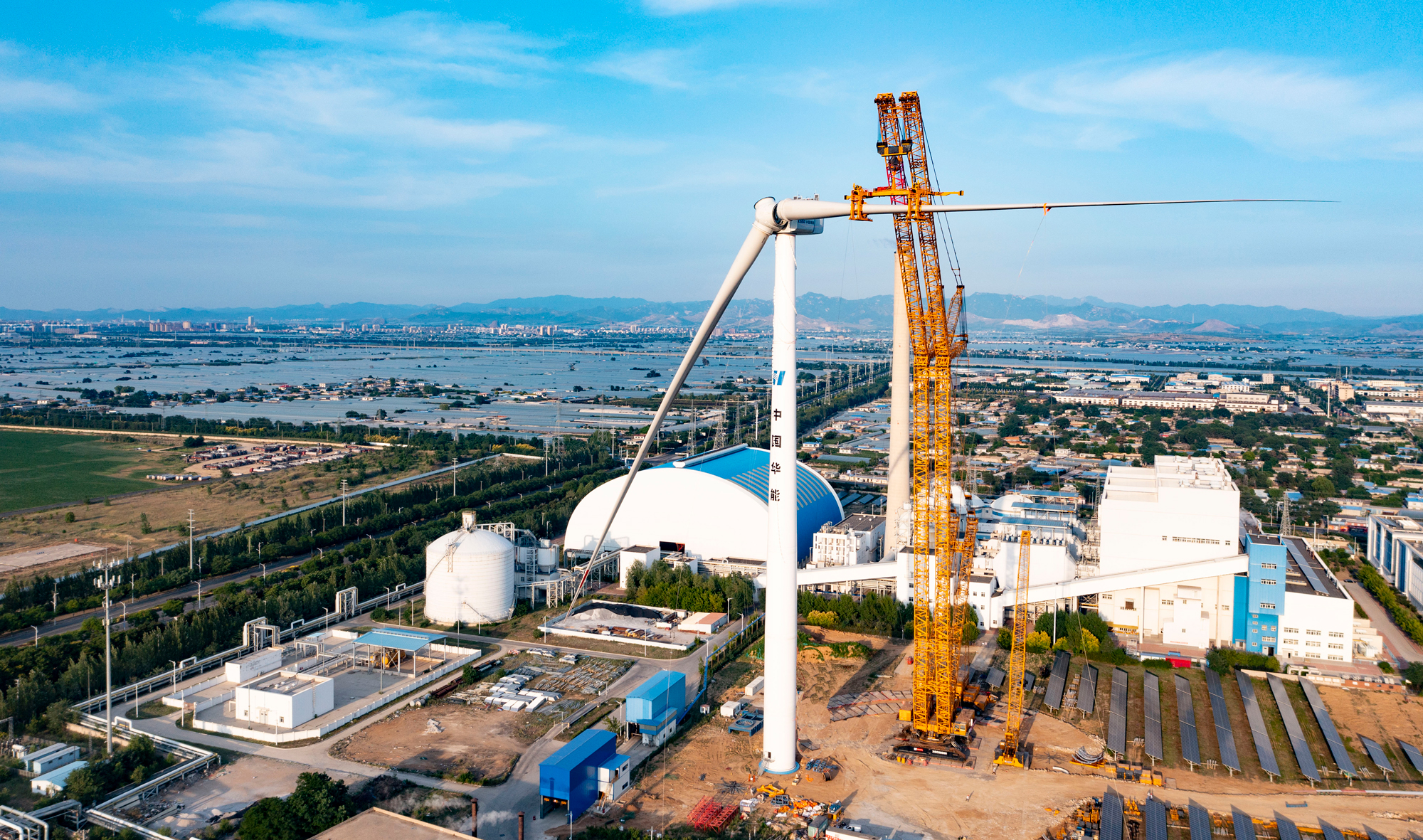 4000吨级履带起重机海优势电首秀！！！NG电子游戏新成绩告竣（√）