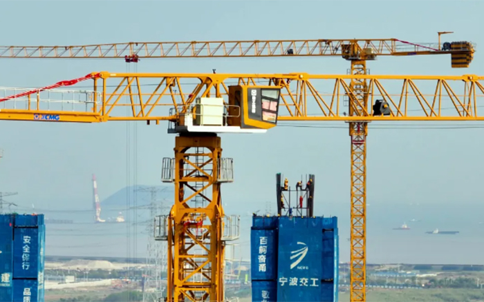 cf7a5aaa306e41c1b5e3583f1f4545c8