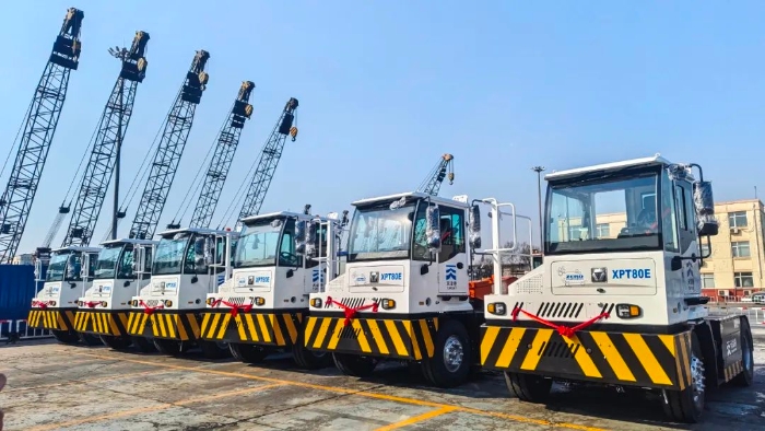 NG电子游戏新能源重载牵引车以多维优势赋能大宗货物智慧转运