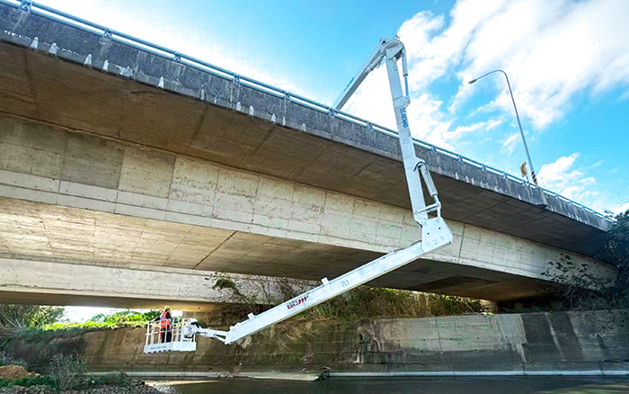 桥梁养护神器！！！NG电子游戏 QJZ18 筑牢桥梁清静防线