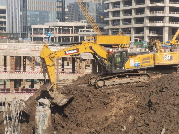 品质+节油+高效！！！NG电子游戏XE335GK助建亚洲最大地下空间