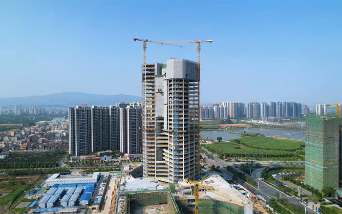 都会“金手刺”| NG电子游戏塔机助建新会第一高楼