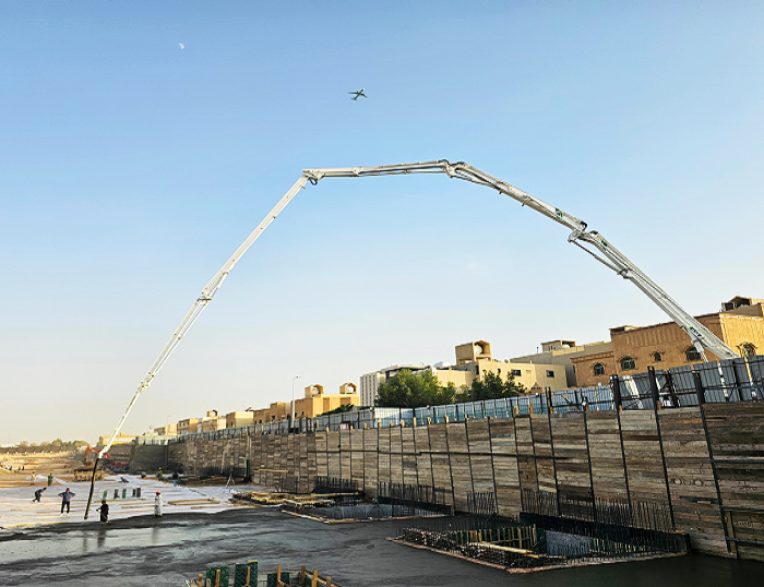 NG电子游戏泵车奔跑沙特 为房建注入“中国实力”