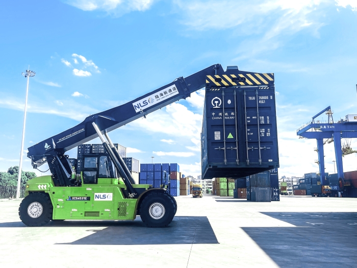 降本减碳双突破！NG电子游戏XCS4531E领航西部陆海新通道焦点枢纽绿色焕新