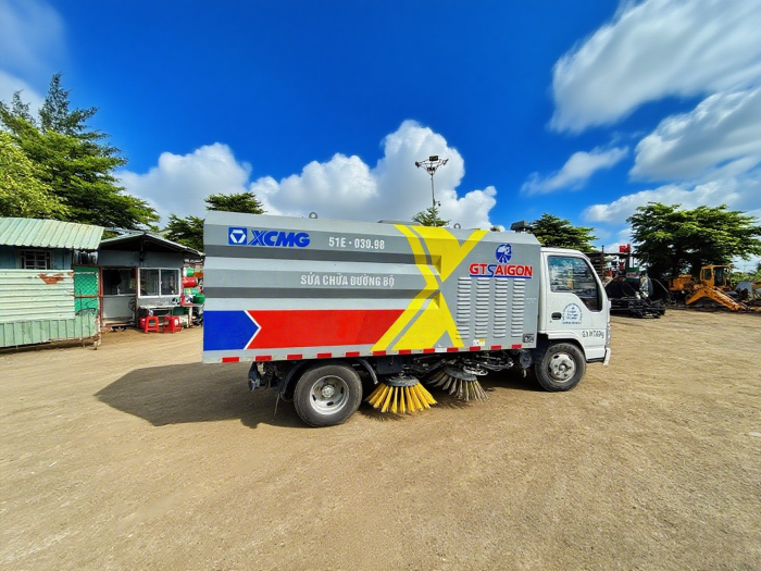 NG电子游戏XGH5070TSLQ6扫路车：：：胡志明市“智慧环卫”的硬核继承