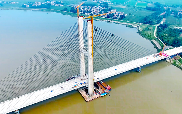 顺遂合龙！！！双塔助建海内最大跨径组合梁独塔斜拉桥