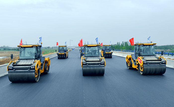 坐标：：：湖北高速！！！场景：：：无人驾驶！！！