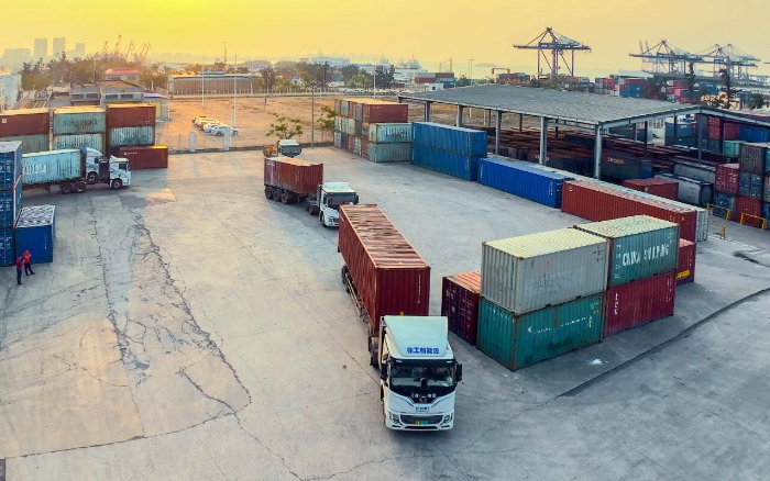 从手艺到生态:NG电子游戏新能源重卡构建海南口岸绿色运输闭环